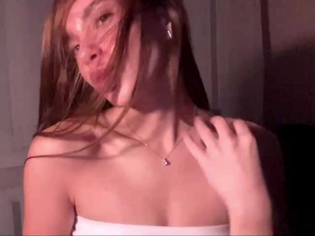 DaliaTronstad live cam on BongaCams