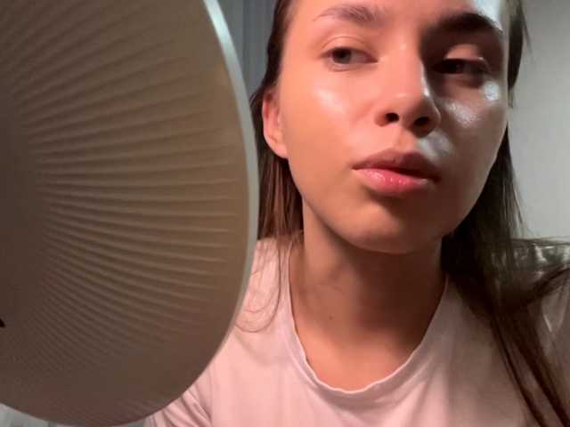 DaliaTronstad live cam on BongaCams