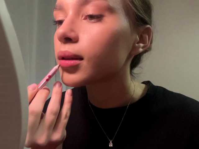 DaliaTronstad live cam on BongaCams