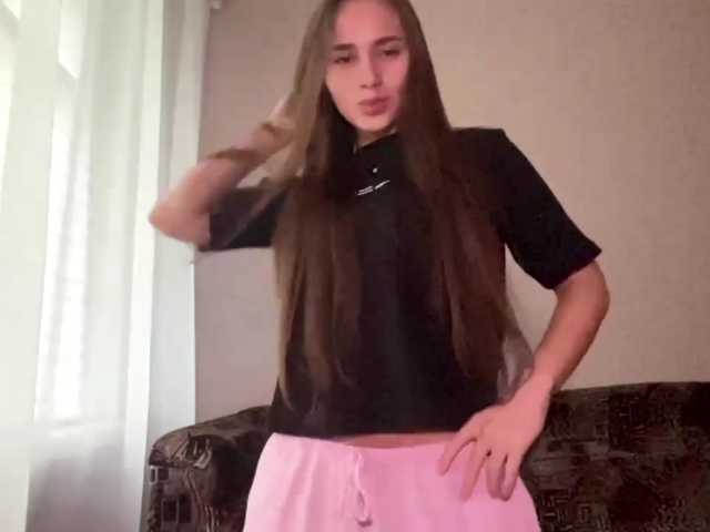 DaliaTronstad live cam on BongaCams