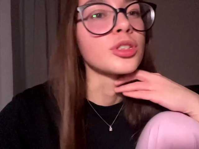DaliaTronstad live cam on BongaCams