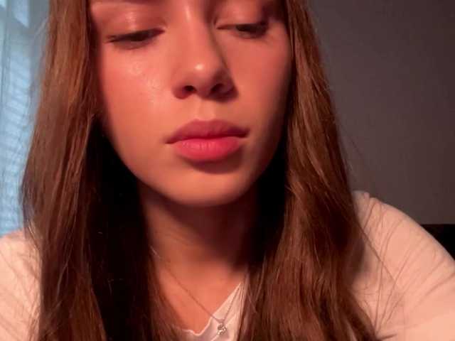 DaliaTronstad live cam preview