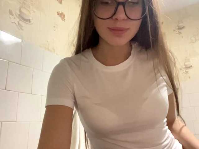 DaliaTronstad live cam on BongaCams