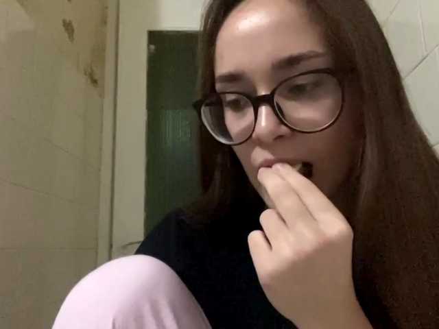 DaliaTronstad live cam on BongaCams