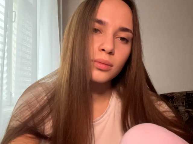 DaliaTronstad live cam on BongaCams