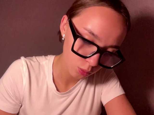 DaliaTronstad live cam on BongaCams
