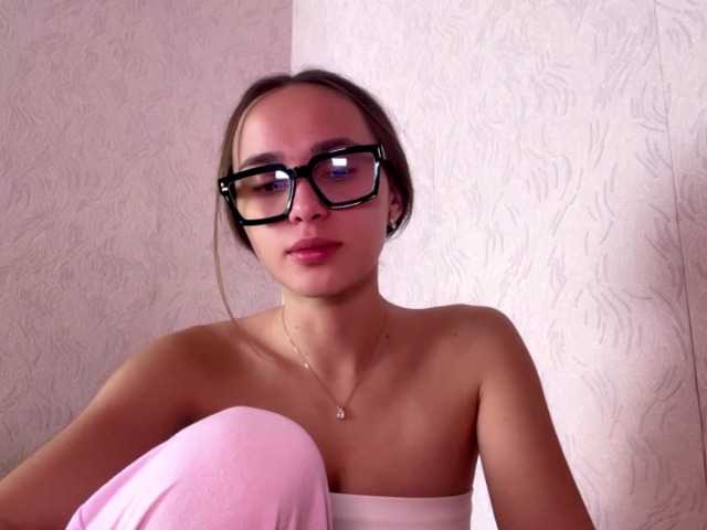 DaliaTronstad live cam on BongaCams