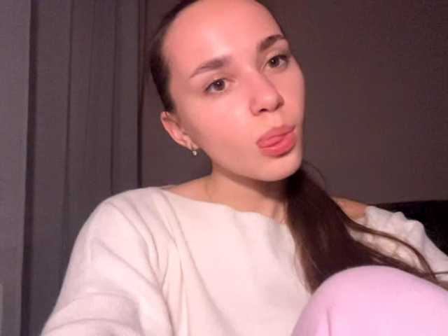 DaliaTronstad live cam on BongaCams