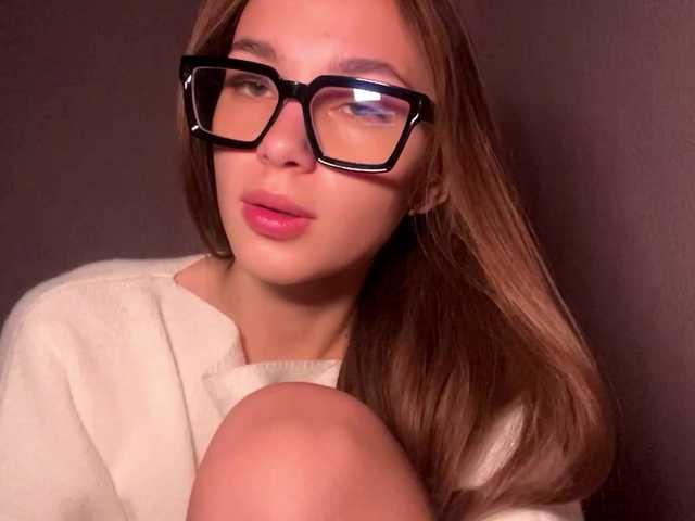 DaliaTronstad live cam on BongaCams
