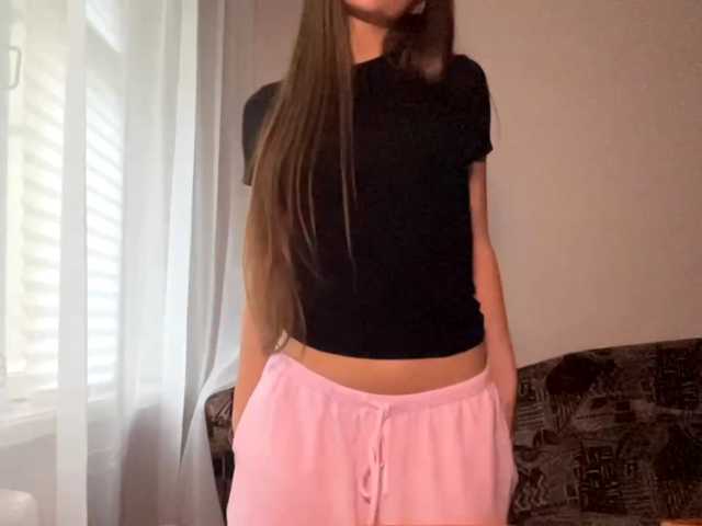 DaliaTronstad live cam on BongaCams