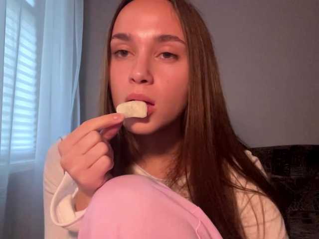 DaliaTronstad live cam on BongaCams