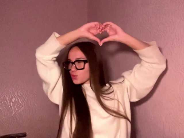 DaliaTronstad live cam on BongaCams