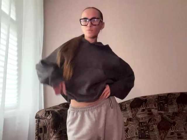 DaliaTronstad live cam on BongaCams