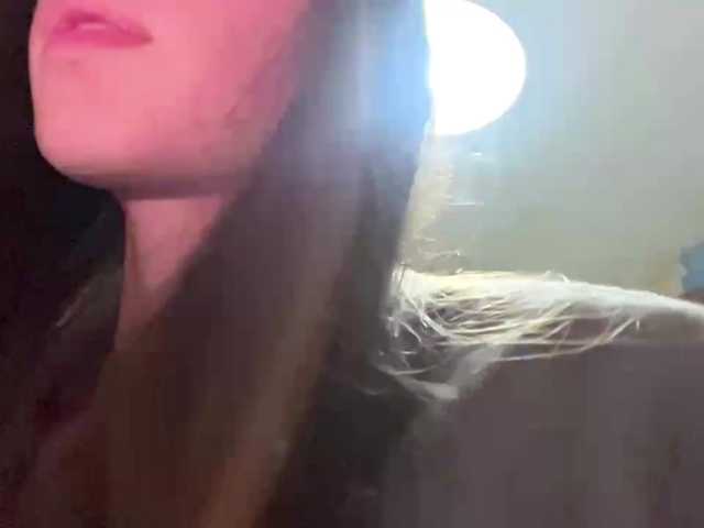DaliaTronstad live cam on BongaCams