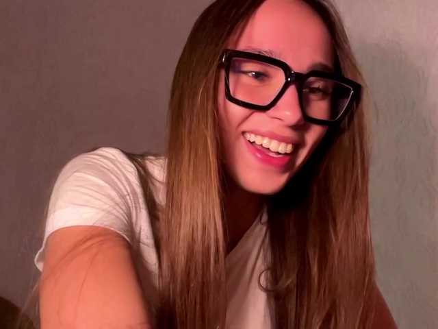 DaliaTronstad live cam on BongaCams