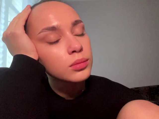 DaliaTronstad live cam on BongaCams