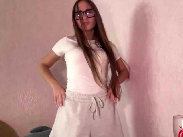 DaliaTronstad live cam on BongaCams