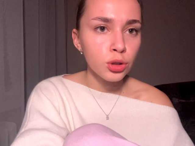 DaliaTronstad live cam on BongaCams