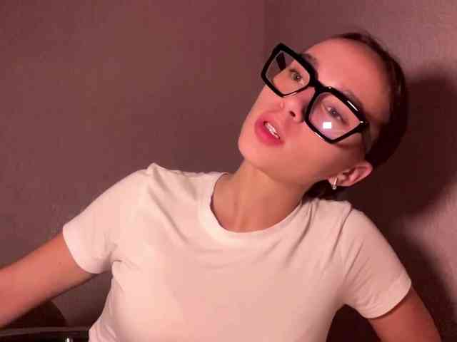 DaliaTronstad webcam