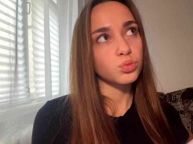 DaliaTronstad's webcam live show