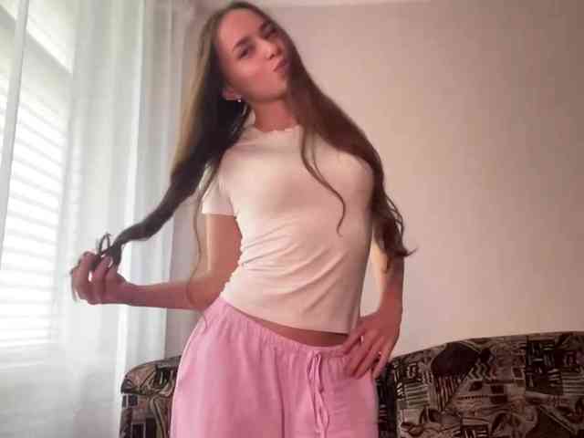 DaliaTronstad webcam