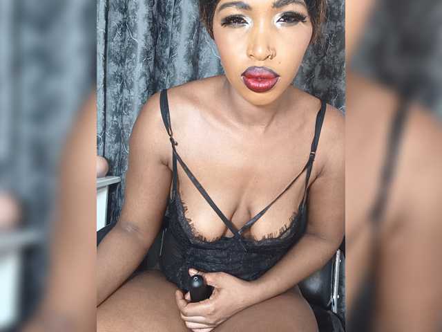 SExyNicole17