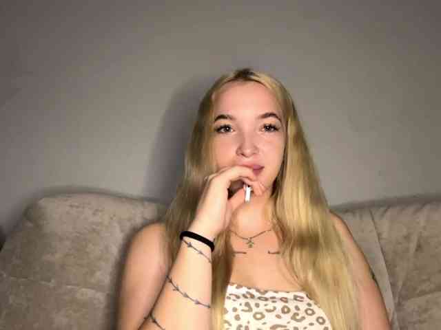 AmeeSaterfield webcam