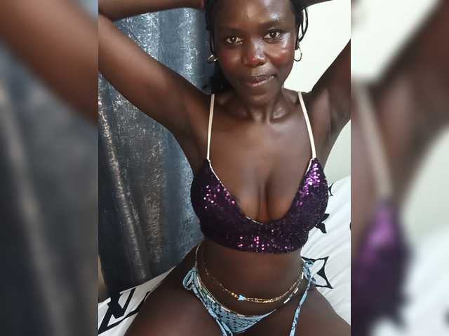 Keysha117 live cam on BongaCams