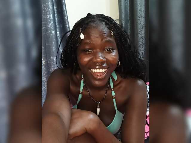 Keysha117 live cam on BongaCams