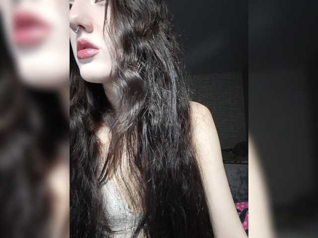 AlishaFomalgaut live cam on BongaCams