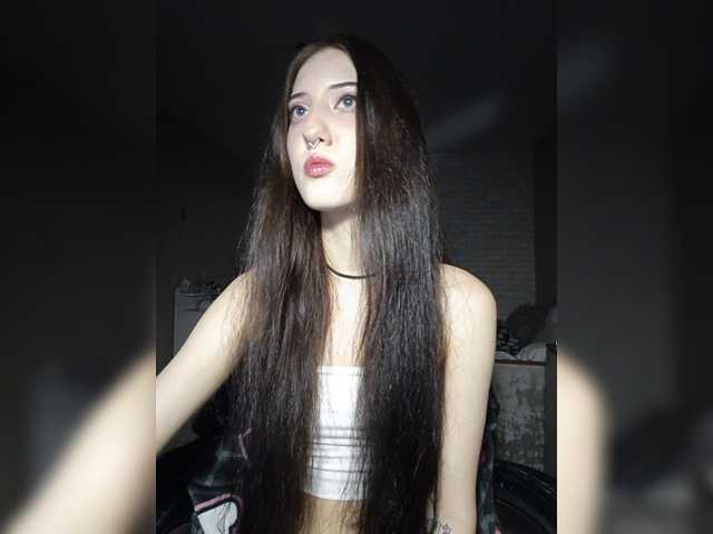 AlishaFomalgaut live cam on BongaCams