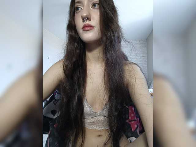 AlishaFomalgaut live cam on BongaCams