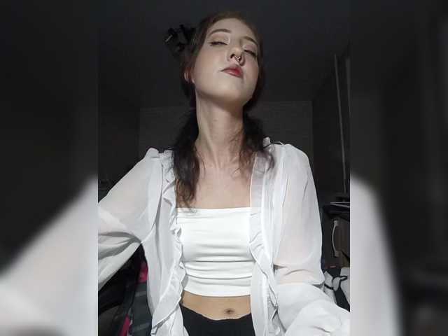 AlishaFomalgaut live cam on BongaCams