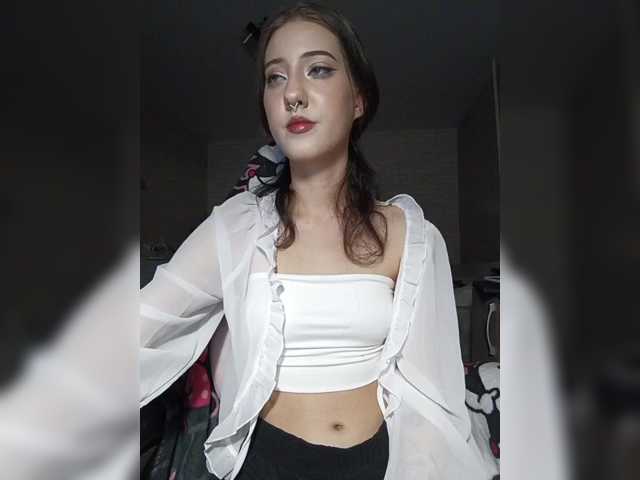 AlishaFomalgaut live cam on BongaCams
