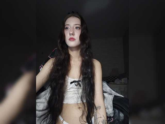 AlishaFomalgaut live cam on BongaCams