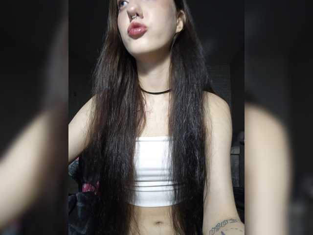 AlishaFomalgaut live cam on BongaCams