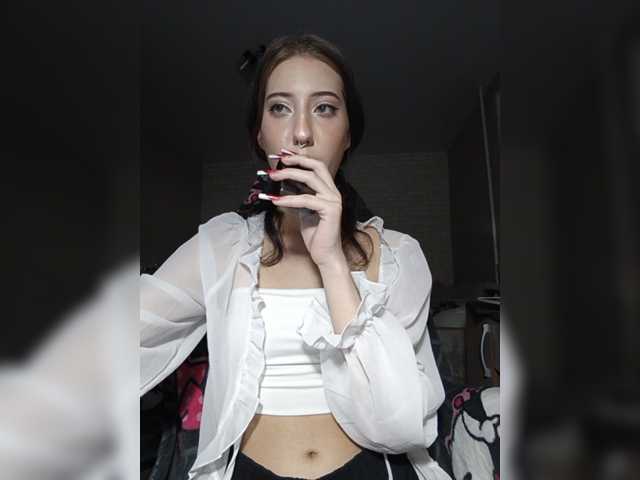 AlishaFomalgaut live cam on BongaCams