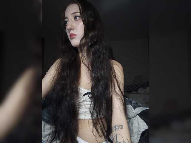 AlishaFomalgaut live cam on BongaCams