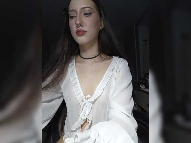 AlishaFomalgaut live cam on BongaCams