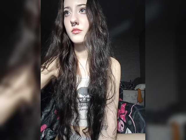 AlishaFomalgaut live cam on BongaCams