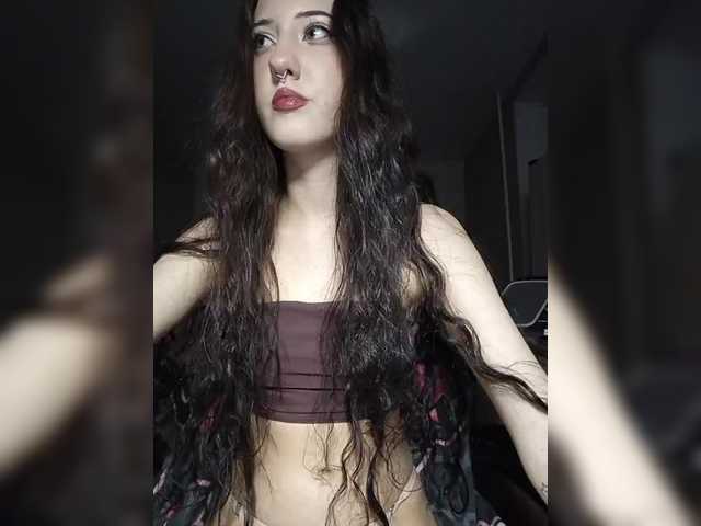 AlishaFomalgaut live cam on BongaCams