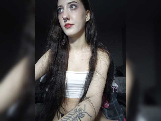 AlishaFomalgaut live cam on BongaCams