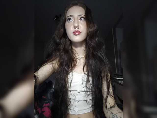 AlishaFomalgaut live cam on BongaCams