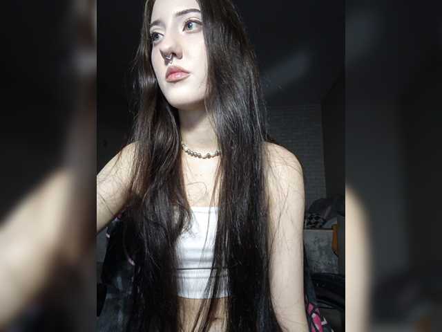AlishaFomalgaut live cam on BongaCams
