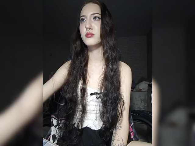 AlishaFomalgaut live cam on BongaCams