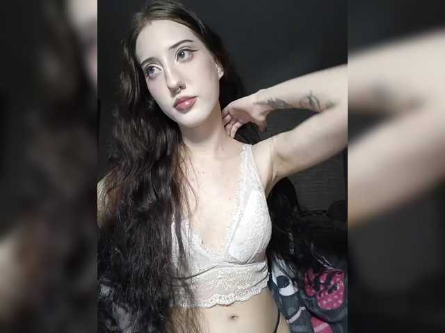 AlishaFomalgaut live cam on BongaCams