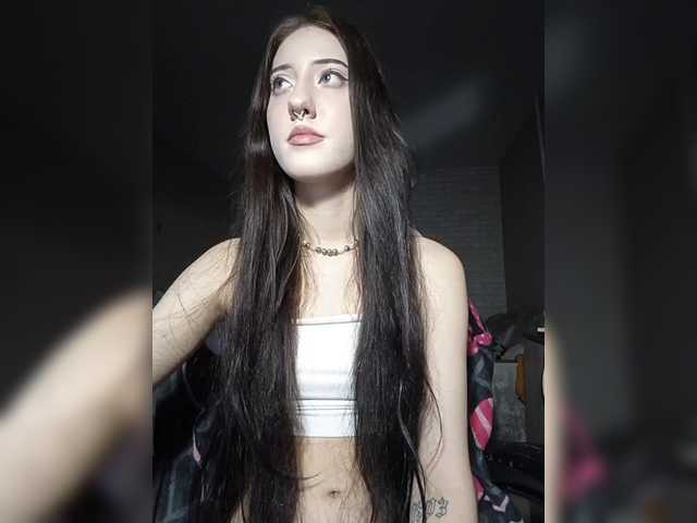 AlishaFomalgaut live cam on BongaCams