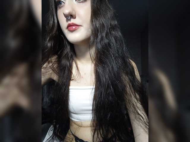 AlishaFomalgaut live cam on BongaCams