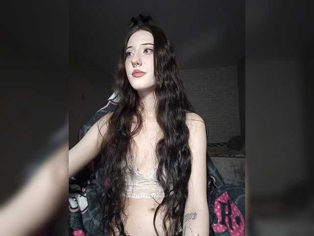AlishaFomalgaut live cam on BongaCams