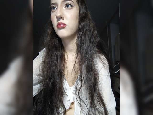 AlishaFomalgaut live cam on BongaCams
